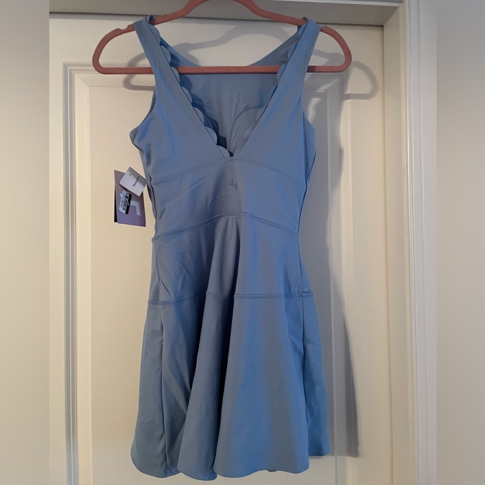 JoyLab Light Blue Women's Active Skirt with shorts & scalloped back